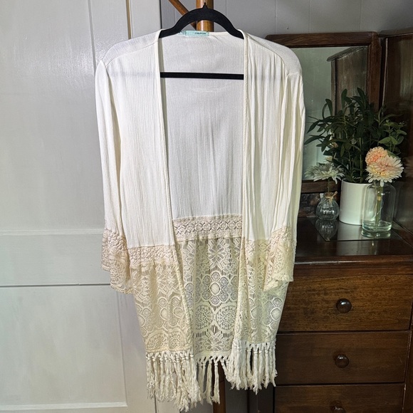 🤍 Maurices Boho Crochet Lace Kimono Cardigan — Size M - Picture 1 of 3
